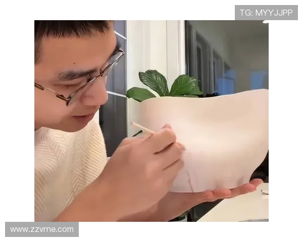 bob官方真人最新曝光引发热议，真实身份揭秘引发粉丝广泛关注